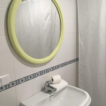 Apartamento Victoria Clasico - Puerto Deportivo شقة *